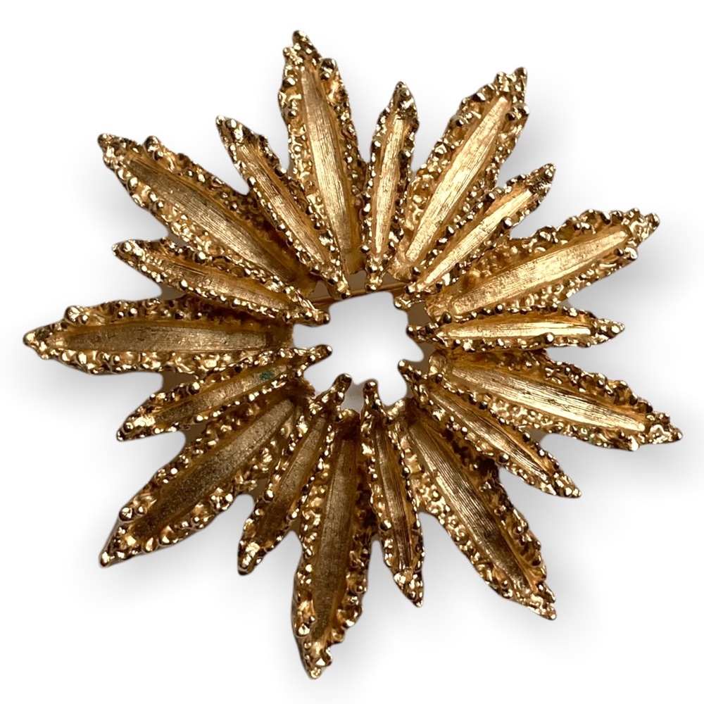 Vintage Avon pin